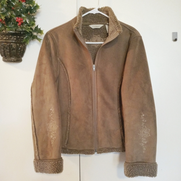 L.L. Bean Jackets & Blazers - L.L.Bean suede sherpa embroidered jacket M